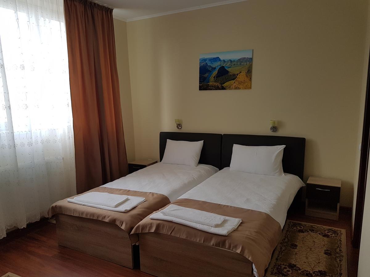 Hotel New Baia Mare Extérieur photo